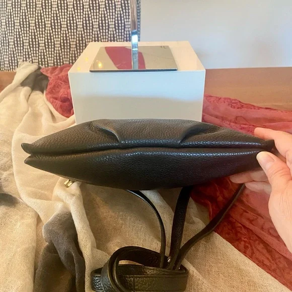 Marc Jacobs Black Pebbled Leather Crossbody Bag - Picture 3 of 11